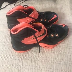 NIKE Basketball sneakers